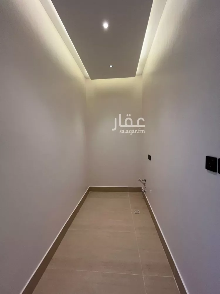 فيلا للبيع في شارع أحمد بن الحسن الأنصاري, حي المهدية, مدينة الرياض, منطقة الرياض 19