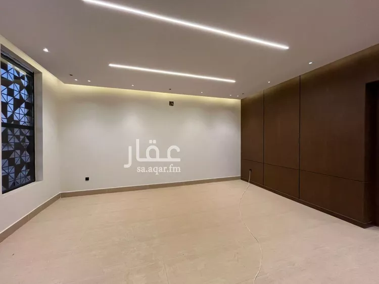فيلا للبيع في شارع أحمد بن الحسن الأنصاري, حي المهدية, مدينة الرياض, منطقة الرياض 25