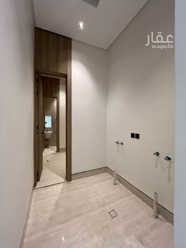 فيلا للبيع في شارع أحمد بن الحسن الأنصاري, حي المهدية, مدينة الرياض, منطقة الرياض 16