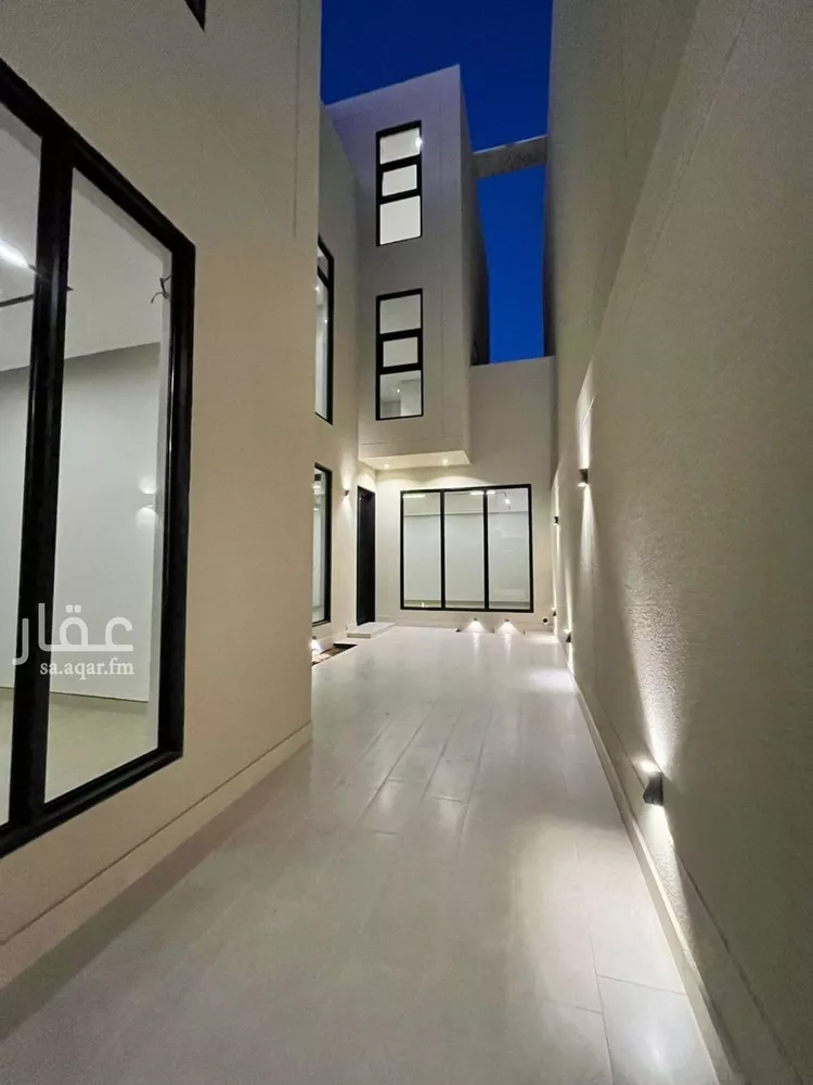 فيلا للبيع في شارع أبي الحسن الأسفرائيني, حي المهدية, مدينة الرياض, منطقة الرياض 11