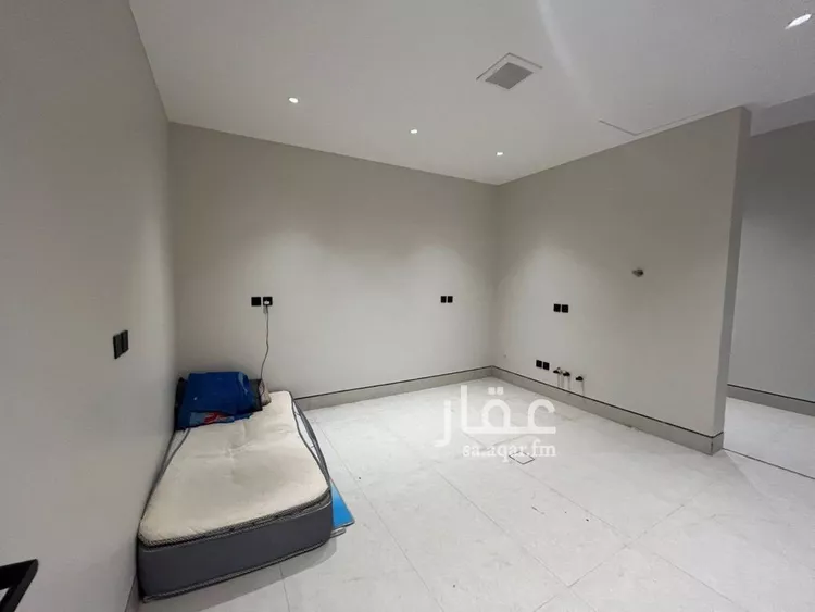 Villa for Sale in Riyadh Al Mahdiyah 17