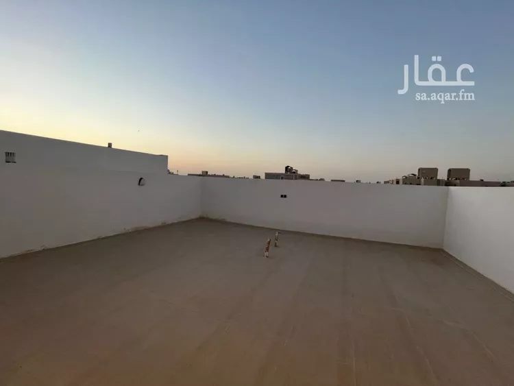فيلا للبيع في شارع أحمد بن الحسن الأنصاري, حي المهدية, مدينة الرياض, منطقة الرياض 17