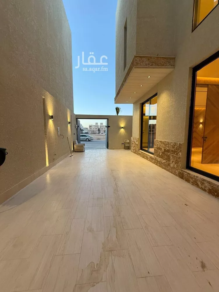 فيلا للبيع في شارع أحمد بن الحسن الأنصاري, حي المهدية, مدينة الرياض, منطقة الرياض صورة 4
