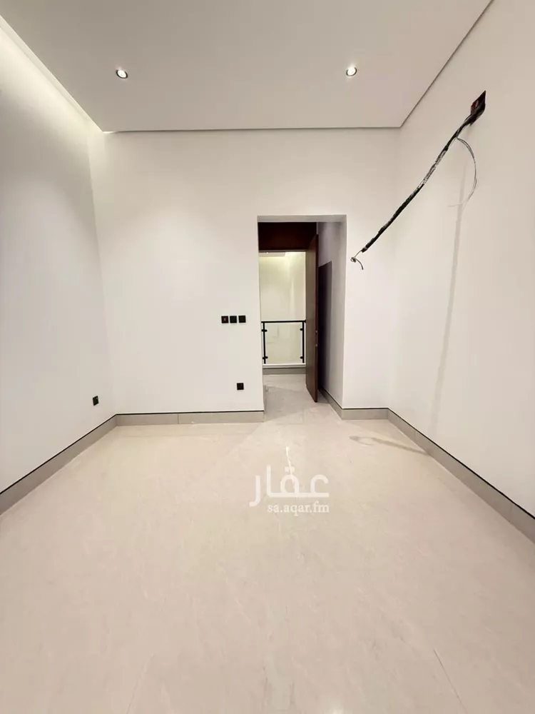 فيلا للبيع في شارع أبي الشيخ الأصبهاني, حي المهدية, مدينة الرياض, منطقة الرياض 24