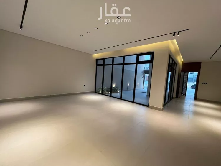 فيلا للبيع في شارع أحمد بن الحسن الأنصاري, حي المهدية, مدينة الرياض, منطقة الرياض 12