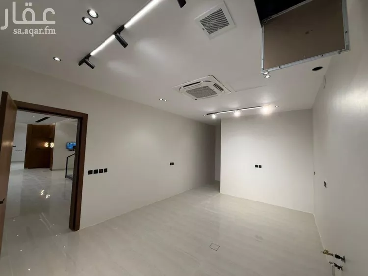 Villa for Sale in Riyadh Al Mahdiyah 18