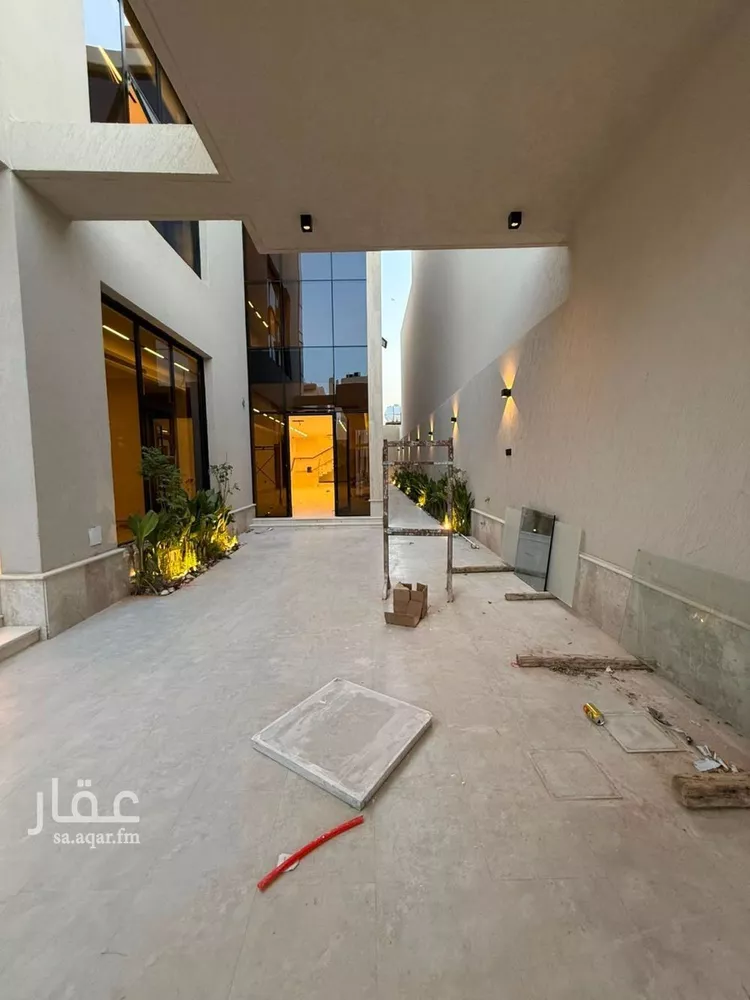 فيلا للبيع في شارع أبي الشيخ الأصبهاني, حي المهدية, مدينة الرياض, منطقة الرياض 9