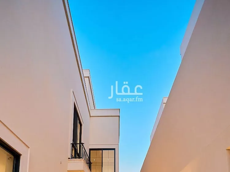 فيلا للبيع في شارع عبدالله النحوي, حي المهدية, مدينة الرياض, منطقة الرياض صورة 5