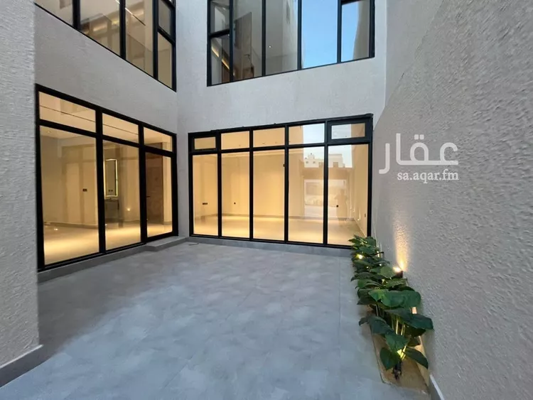 فيلا للبيع في شارع أحمد بن الحسن الأنصاري, حي المهدية, مدينة الرياض, منطقة الرياض صورة 2