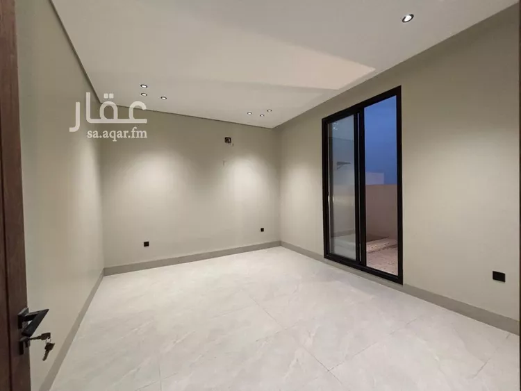 فيلا للبيع في شارع أحمد بن الحسن الأنصاري, حي المهدية, مدينة الرياض, منطقة الرياض 28
