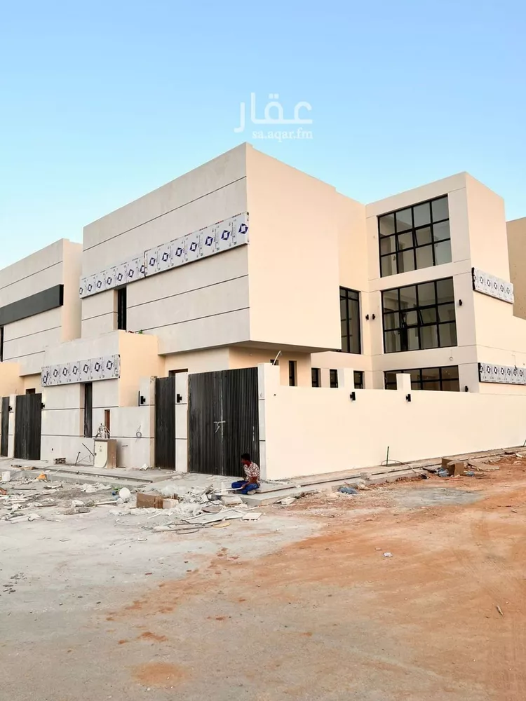 فيلا للبيع في شارع أبي الحسن الأسفرائيني, حي المهدية, مدينة الرياض, منطقة الرياض صورة 3