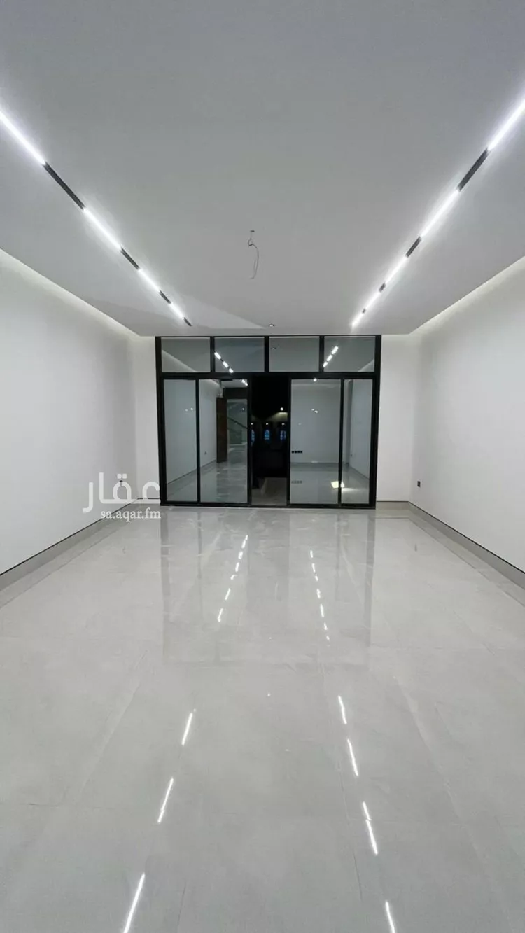 Villa for Sale in Riyadh Al Mahdiyah 21