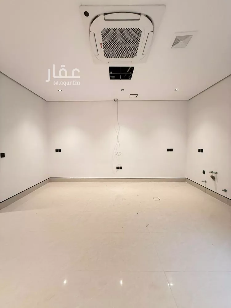 فيلا للبيع في شارع أبي الشيخ الأصبهاني, حي المهدية, مدينة الرياض, منطقة الرياض 14