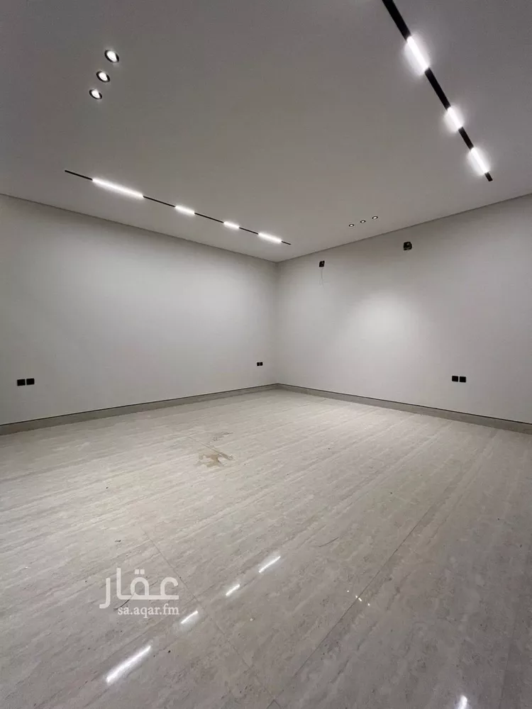 فيلا للبيع في شارع أحمد بن الحسن الأنصاري, حي المهدية, مدينة الرياض, منطقة الرياض 7