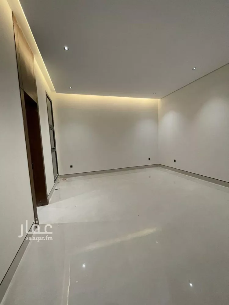 Villa for Sale in Riyadh Al Mahdiyah 16