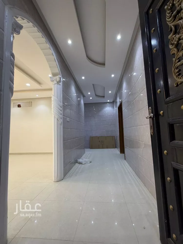فيلا للبيع في شارع أحمد العروي, حي طويق, مدينة الرياض, منطقة الرياض صورة 3