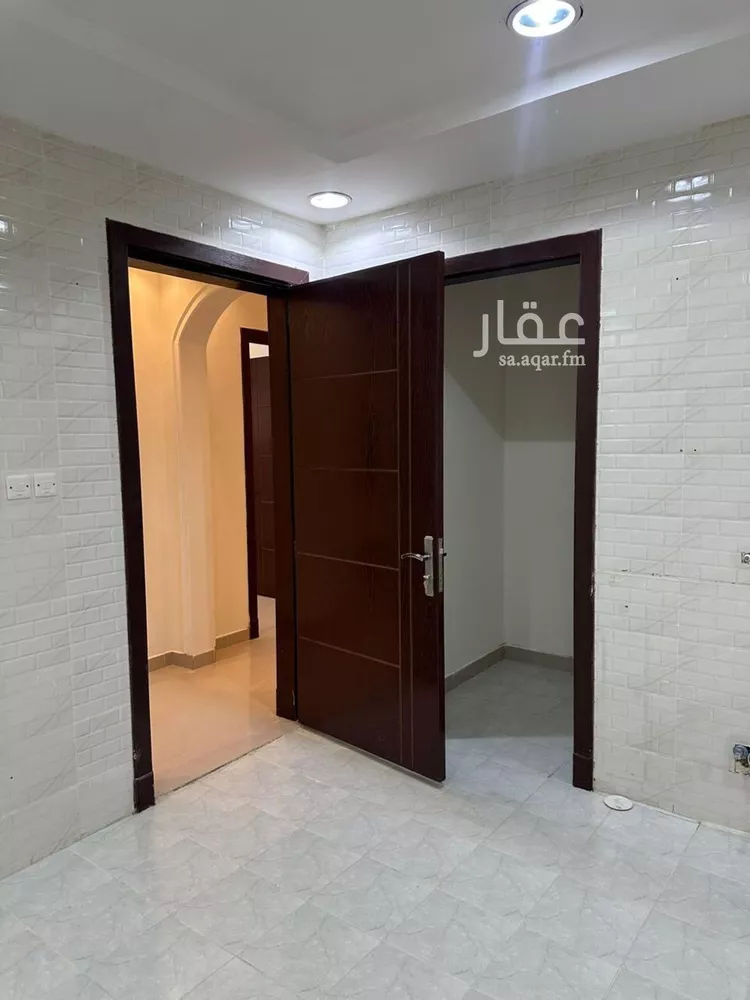 دور للإيجار في شارع عبدالعزيز الربيعه, حي عكاظ, مدينة الرياض, منطقة الرياض صورة 5