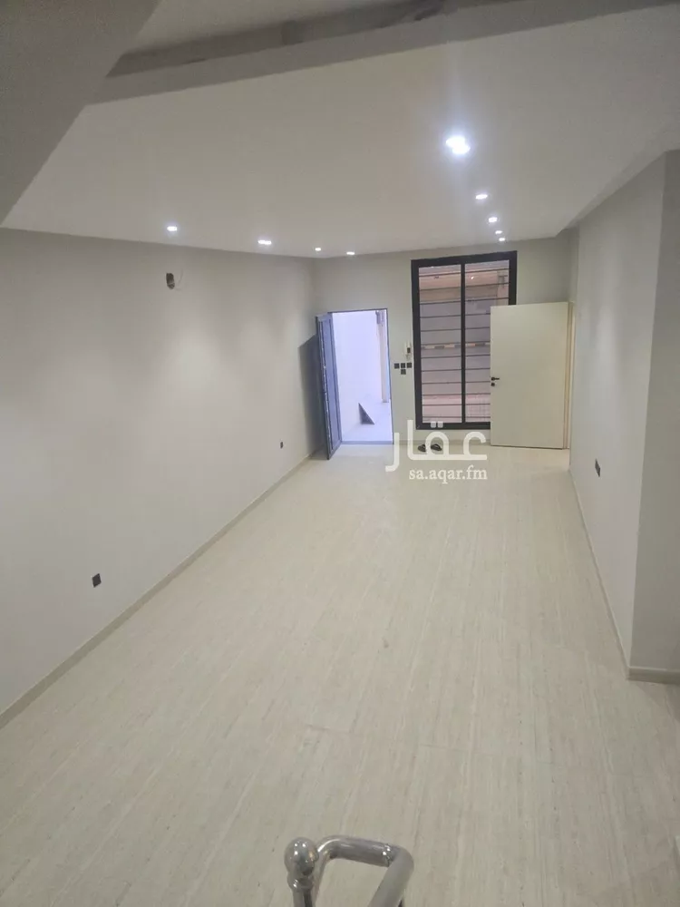Villa for Sale in Riyadh Badr 6