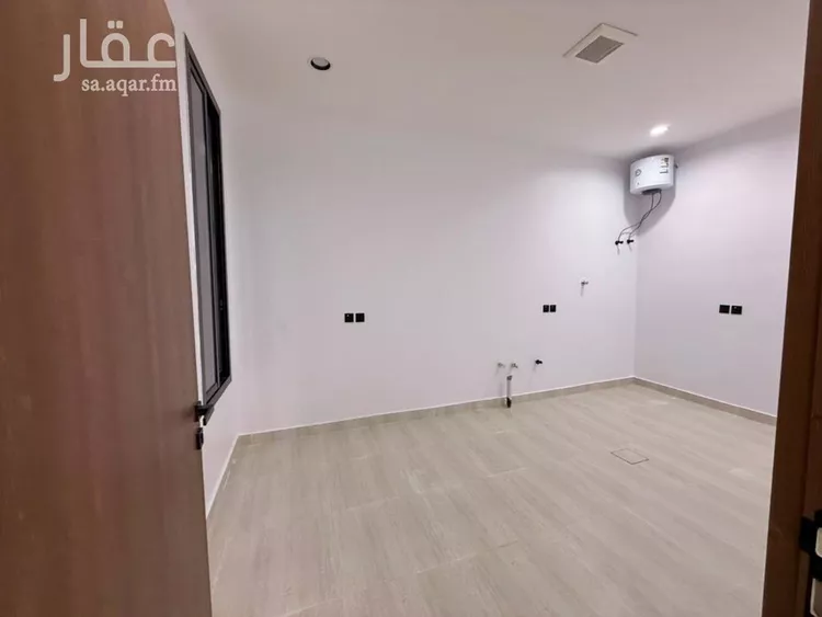 Floor for Sale in Riyadh Okaz صورة 5