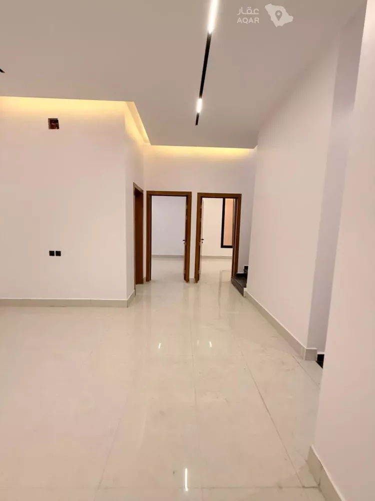 Floor for Sale in Riyadh Tuwaiq صورة 2