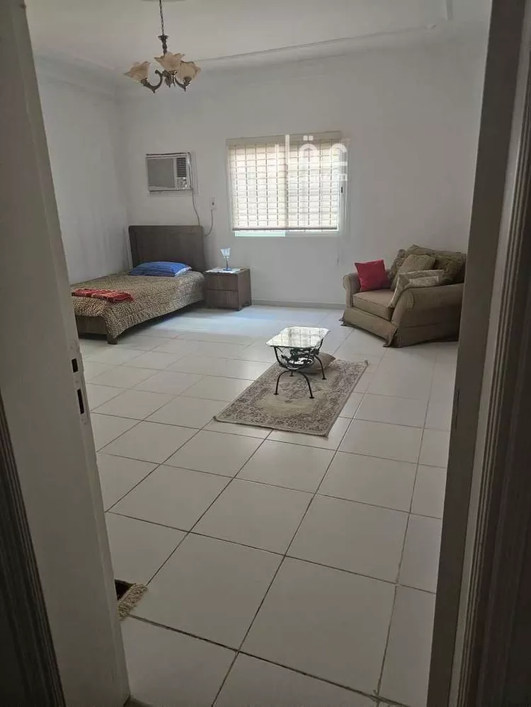 غرفة للإيجار في شارع سعير بن العداء, حي الزهراء, مدينة جدة, منطقة مكة المكرمة