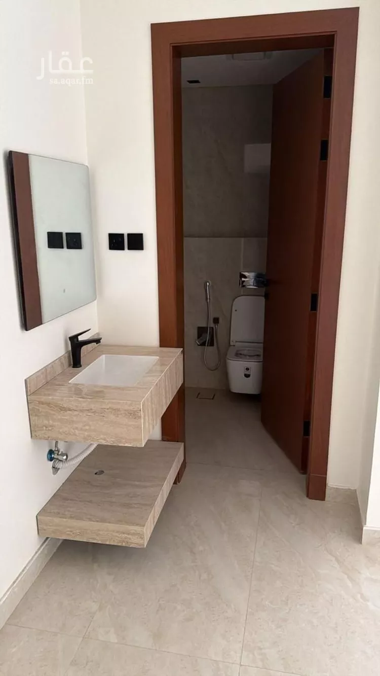 دور للبيع في شارع كحلاء, حي شبرا, مدينة الرياض, منطقة الرياض صورة 3