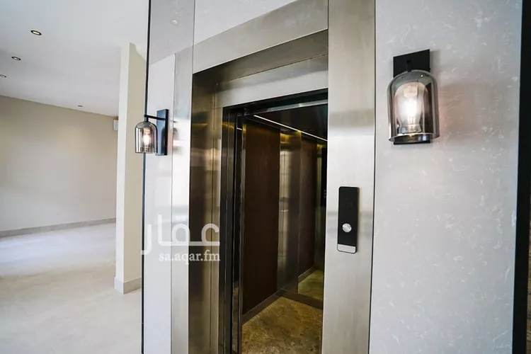 فيلا للبيع في شارع عمر بن إبراهيم الشجري, حي القيروان, مدينة الرياض, منطقة الرياض صورة 5