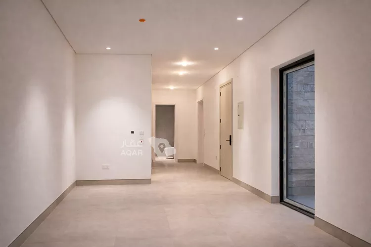 عمارة للإيجار في شارع عمير بن سنان بن عرفطة, حي المهدية, مدينة الرياض, منطقة الرياض 5