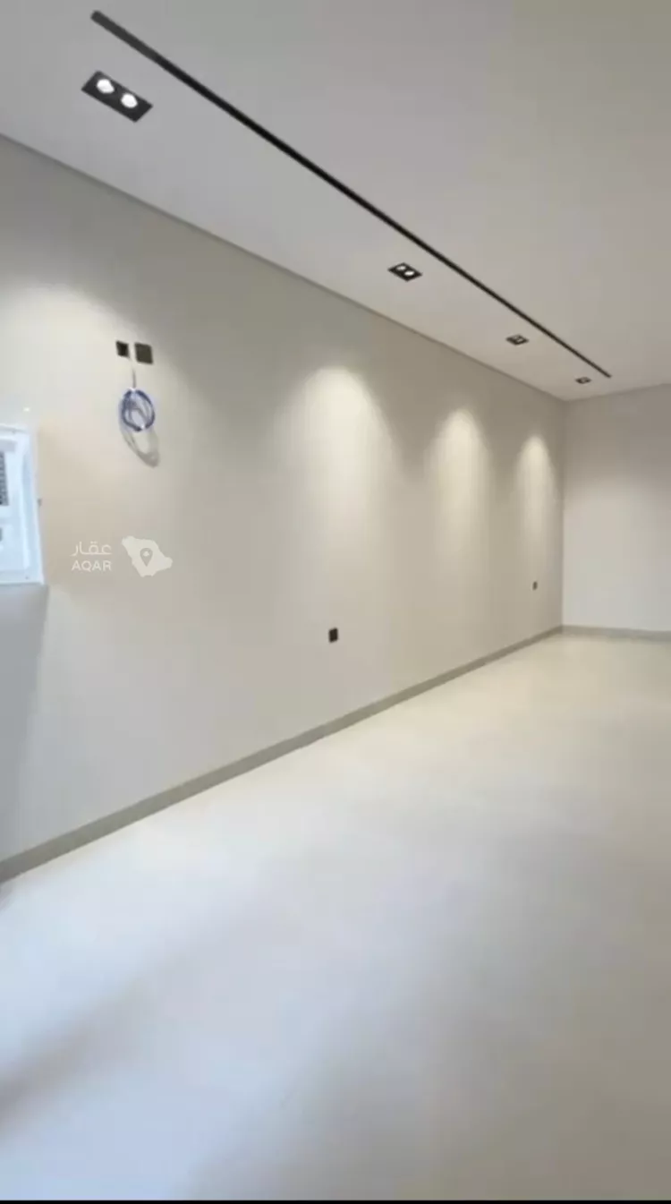 Floor for Sale in Riyadh Al Uraija Al Gharbiyah 4