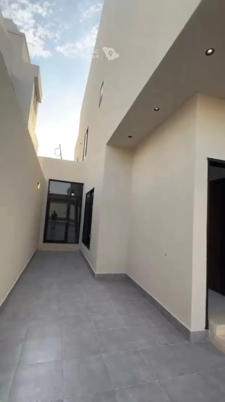 Floor for Sale in Riyadh Al Uraija Al Gharbiyah 10