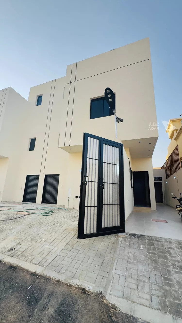 دور للبيع في شارع المحرق, حي الزهرة, مدينة الرياض, منطقة الرياض 3