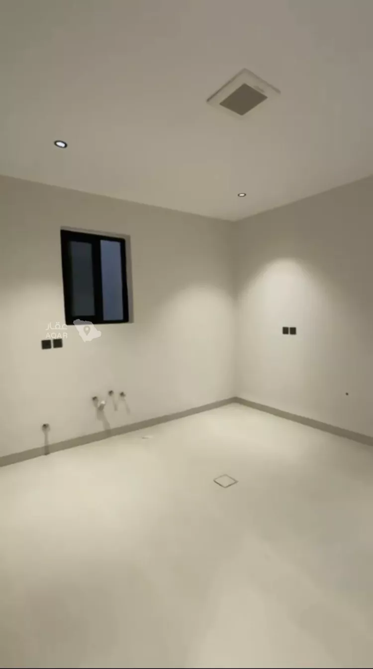 Floor for Sale in Riyadh Al Uraija Al Gharbiyah 3