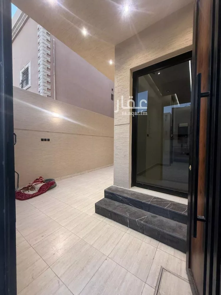 فيلا للبيع في شارع الصفة, حي ظهرة لبن, مدينة الرياض, منطقة الرياض صورة 3