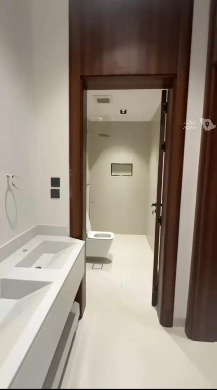 Floor for Sale in Riyadh Al Uraija Al Gharbiyah 5