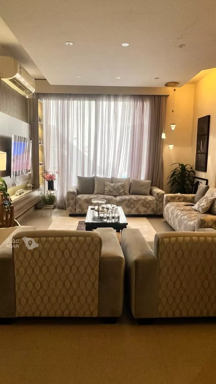 فيلا للبيع في شارع يزيد بن الاصم, حي العارض, مدينة الرياض, منطقة الرياض 8