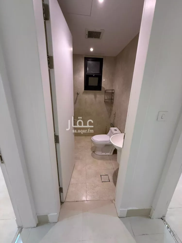 فيلا للبيع في شارع عمرو بن سالم, حي العارض, مدينة الرياض, منطقة الرياض صورة 2