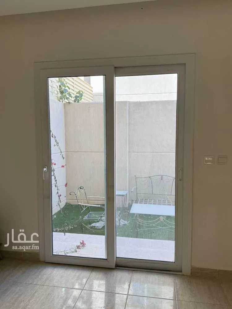 فيلا للإيجار في شارع احمد بن المنادي, حي مطار الملك خالد الدولي, مدينة الرياض, منطقة الرياض 13