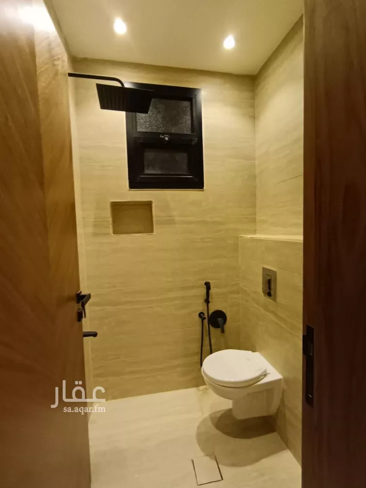 Floor for Sale in Riyadh Dhahrat Namar 7