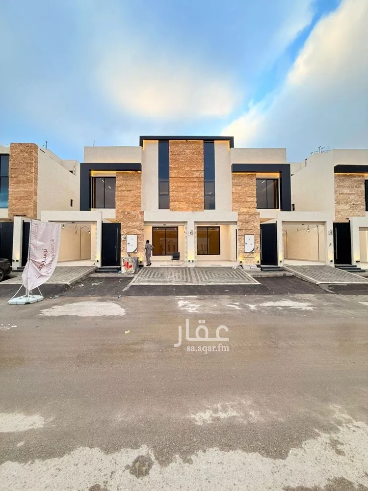 فيلا للبيع في شارع عبدالرحمن القاضي, حي عكاظ, مدينة الرياض, منطقة الرياض صورة 2