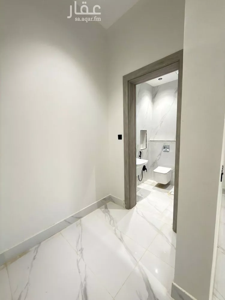 فيلا للبيع في شارع رئيسة بنت أبي جعفر الطبرية, حي العوالي, مدينة الرياض, منطقة الرياض صورة 4