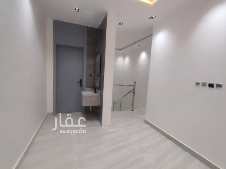 Floor for Sale in Riyadh Badr 16