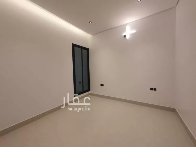 Floor for Sale in Al Muzahimiyah Tuwaiq 13
