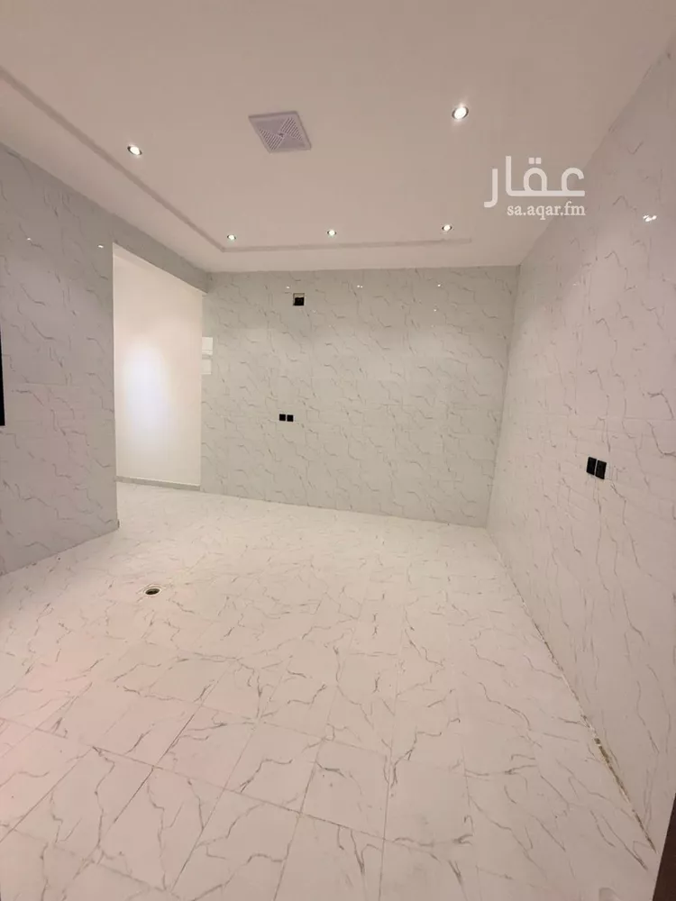 فيلا للبيع في شارع حميد الطويل, حي عكاظ, مدينة الرياض, منطقة الرياض 17