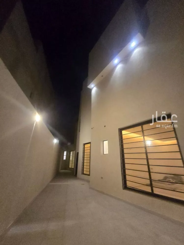 فيلا للبيع في شارع وادي فاطمة, حي بدر, مدينة الرياض, منطقة الرياض صورة 3