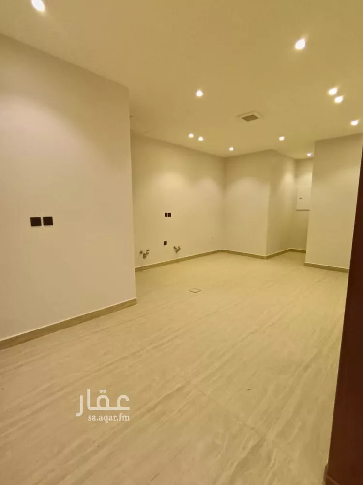 Floor for Sale in Riyadh Dhahrat Namar 14