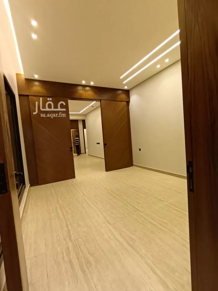 Floor for Sale in Riyadh Dhahrat Namar 15