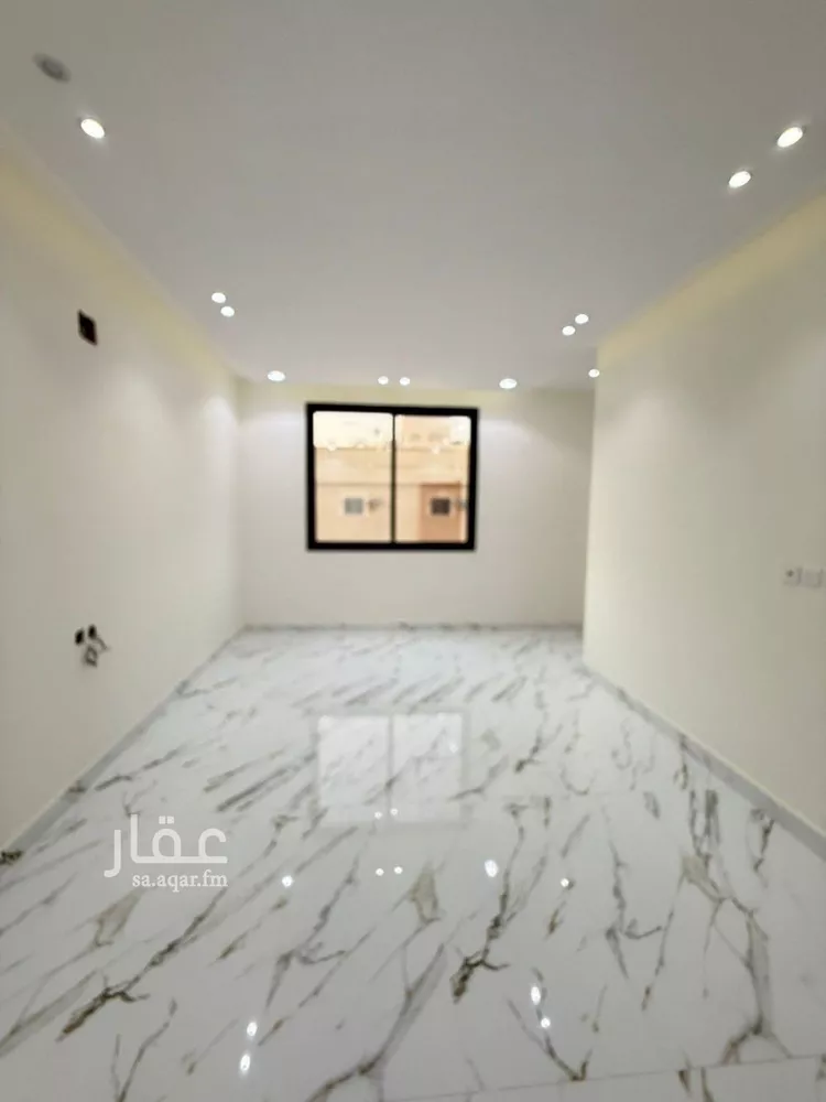 فيلا للبيع في شارع عبدالرحمن بن مفيريج, حي العريجاء الأوسط, مدينة الرياض, منطقة الرياض صورة 4
