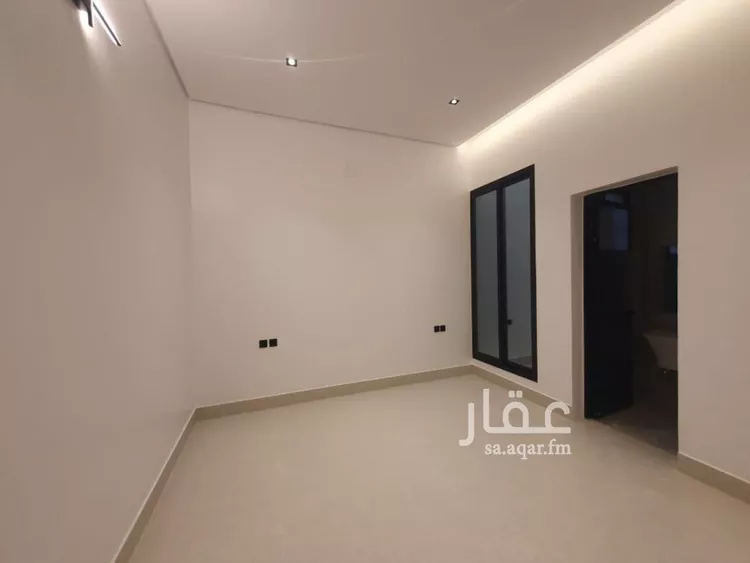 Floor for Sale in Al Muzahimiyah Tuwaiq 6