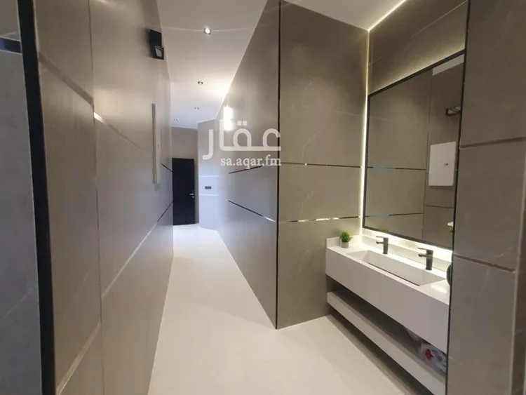 Floor for Sale in Al Muzahimiyah Tuwaiq 11