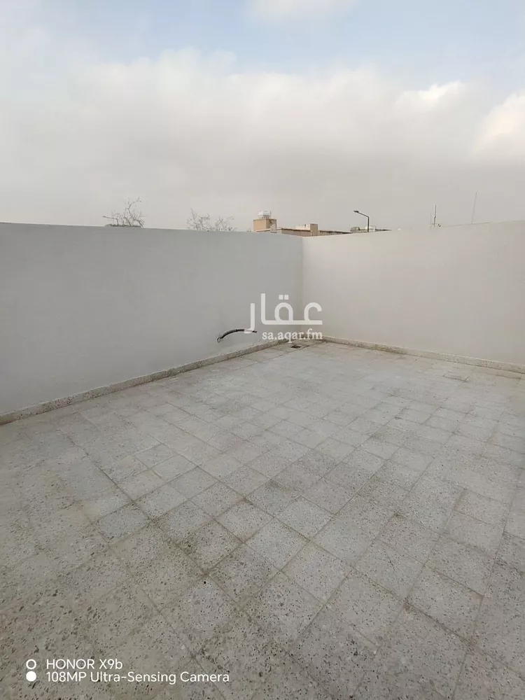 Floor for Sale in Riyadh Sultanah 12